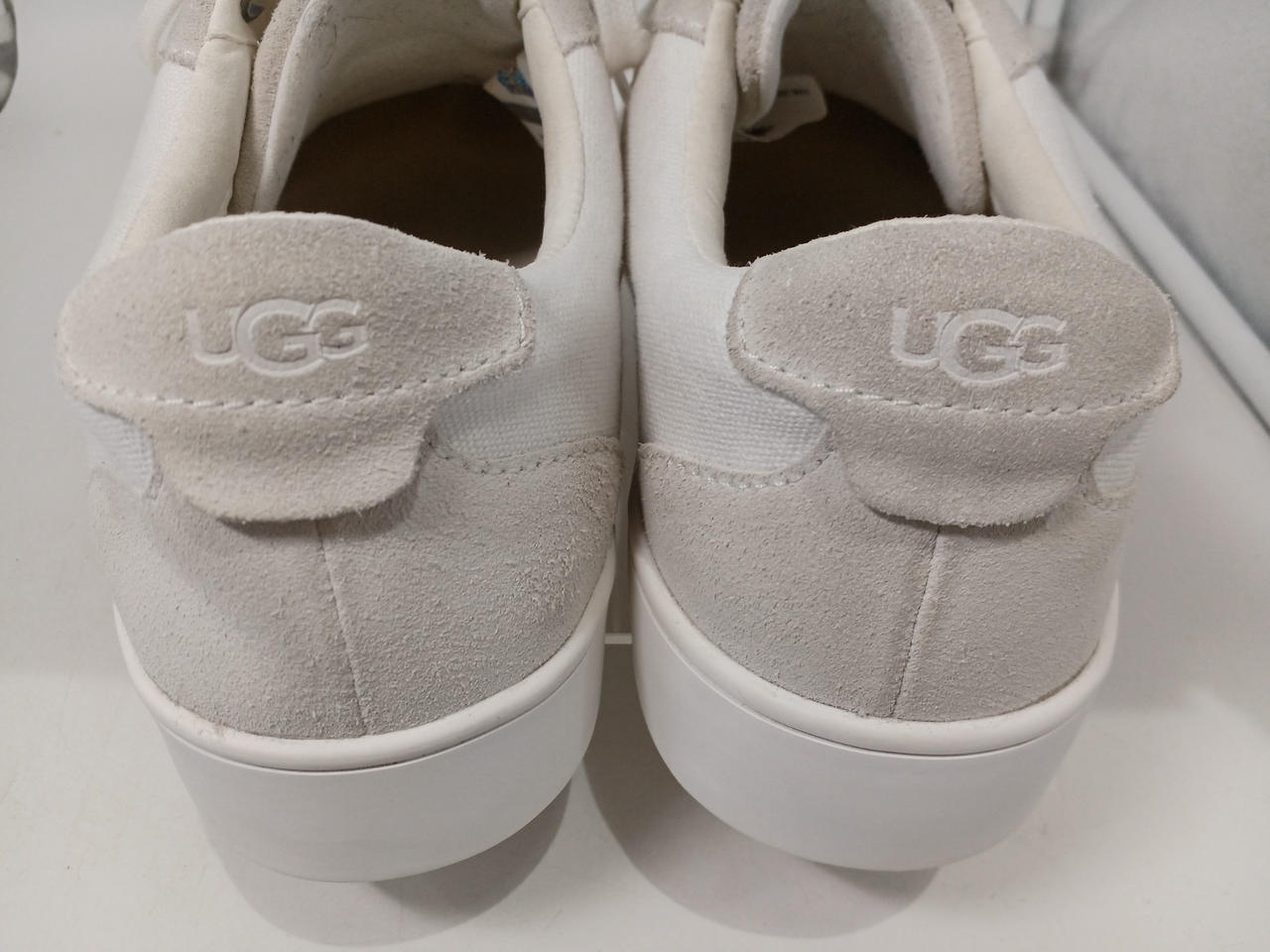美品 UGG アグ 切替パーカー アースカラー ユニセックス XL相当 org.jpg
