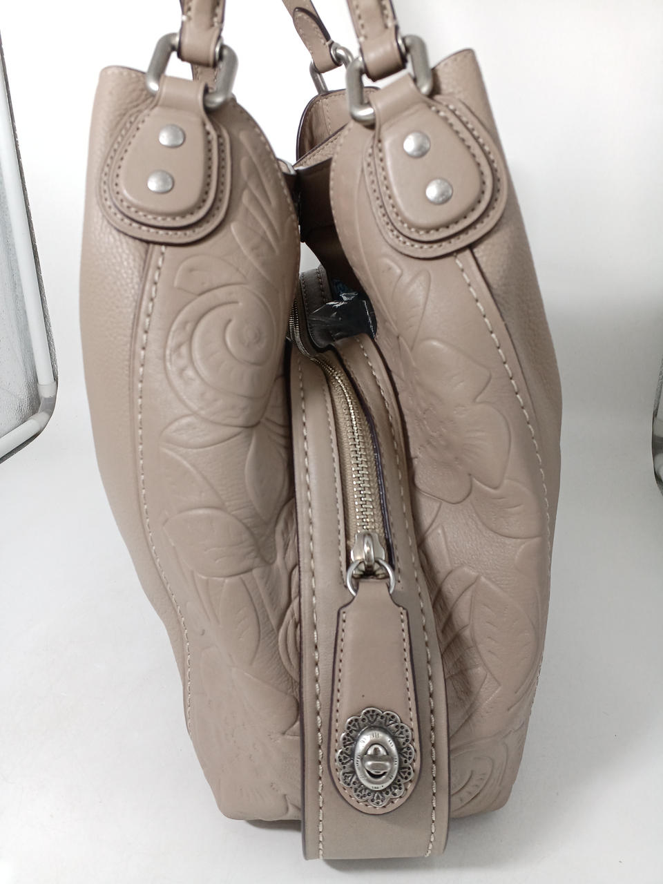 ファスナー留め具可愛いです！