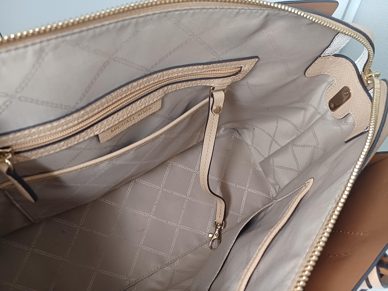 内側汚れあります。