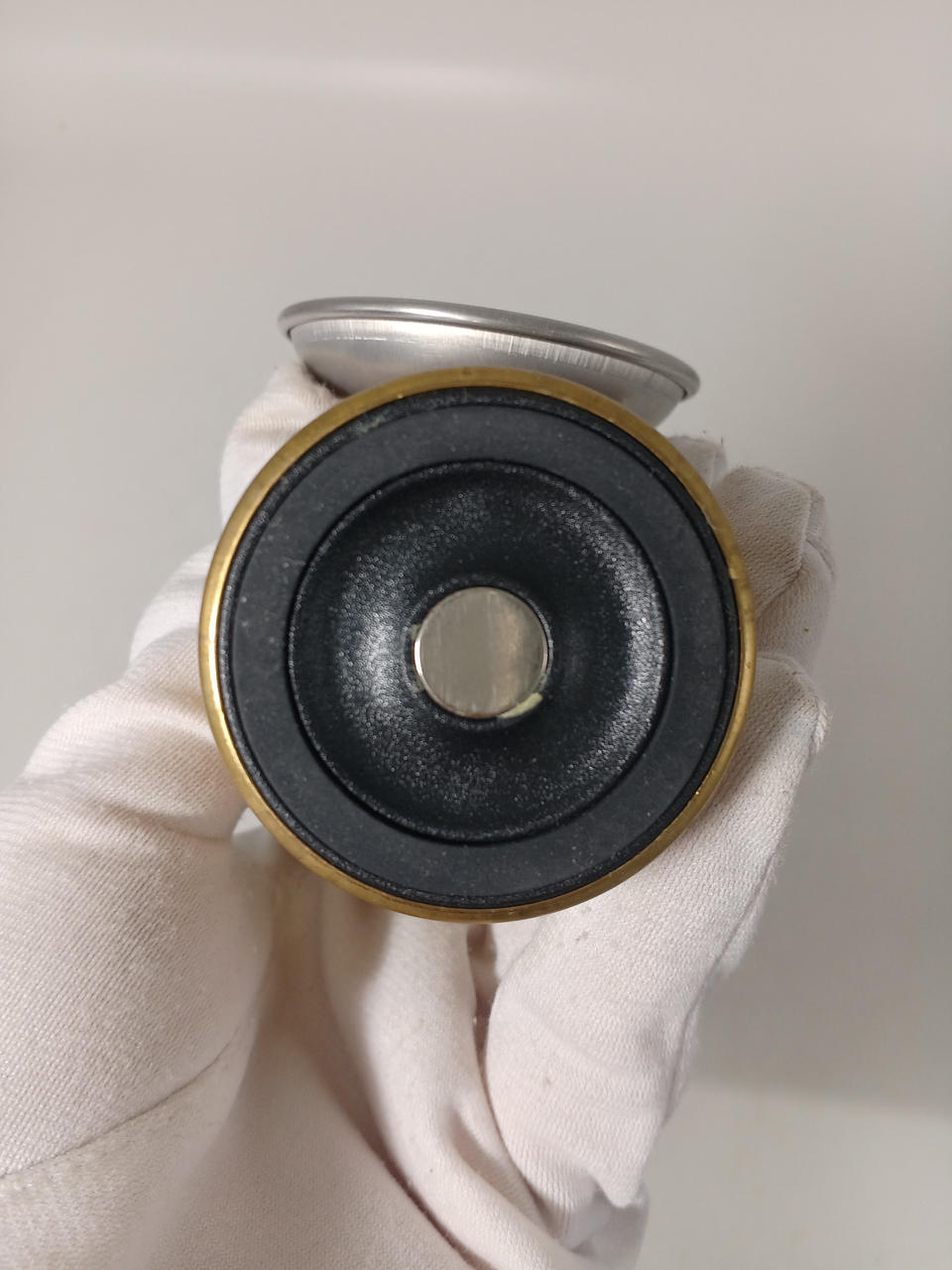 磁石がついています