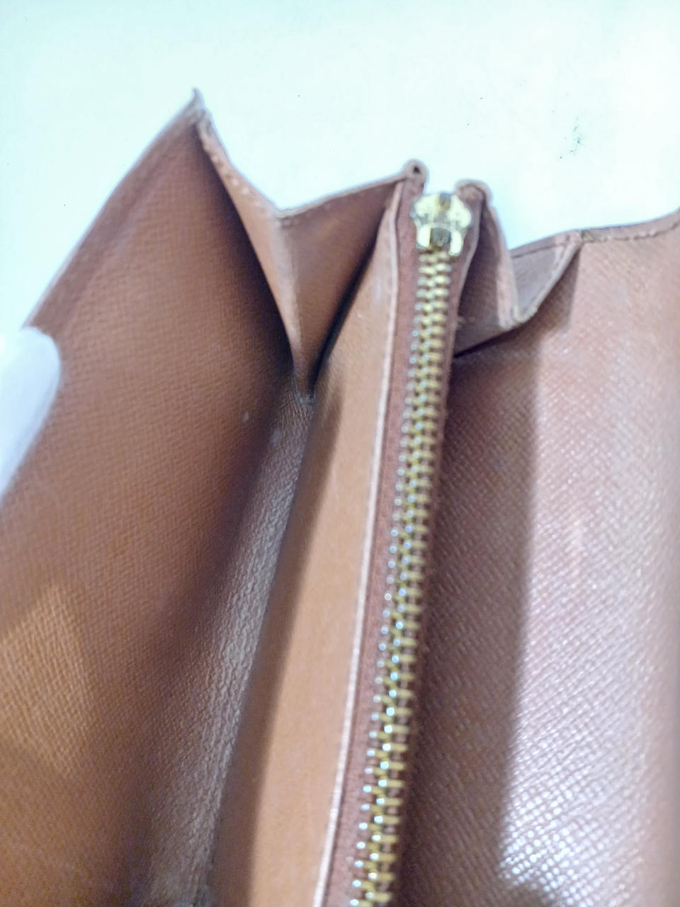 ファスナー取手欠損