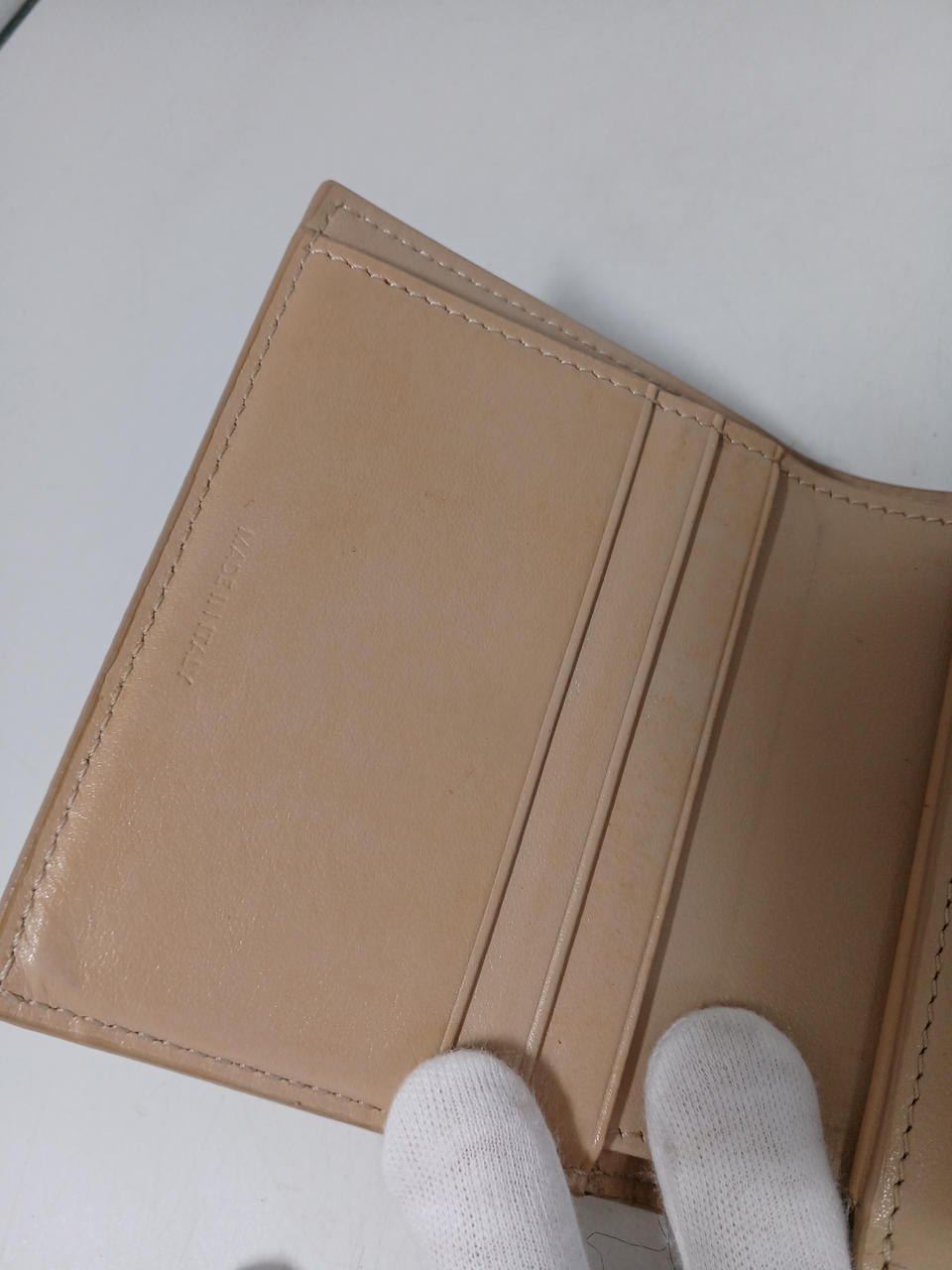 黄ばみあります。