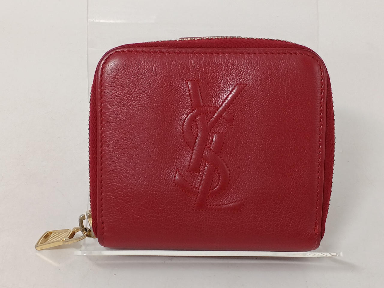 キズ汚れ少ないですが使用感あります