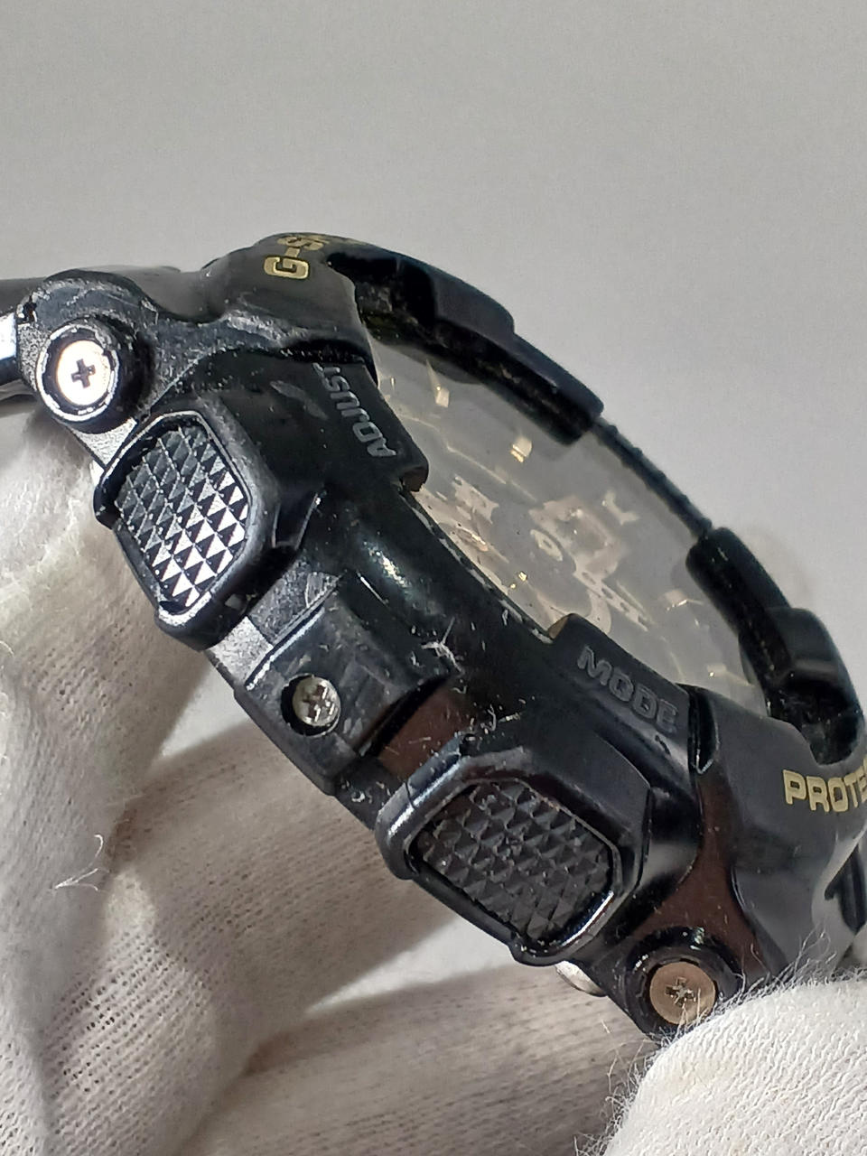 表面に小キズ多いです。