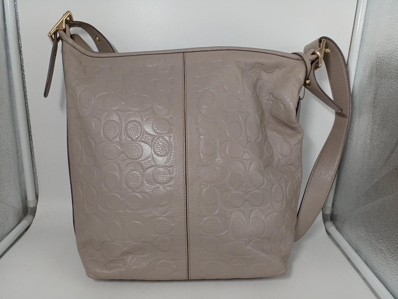 所々に汚れあります。