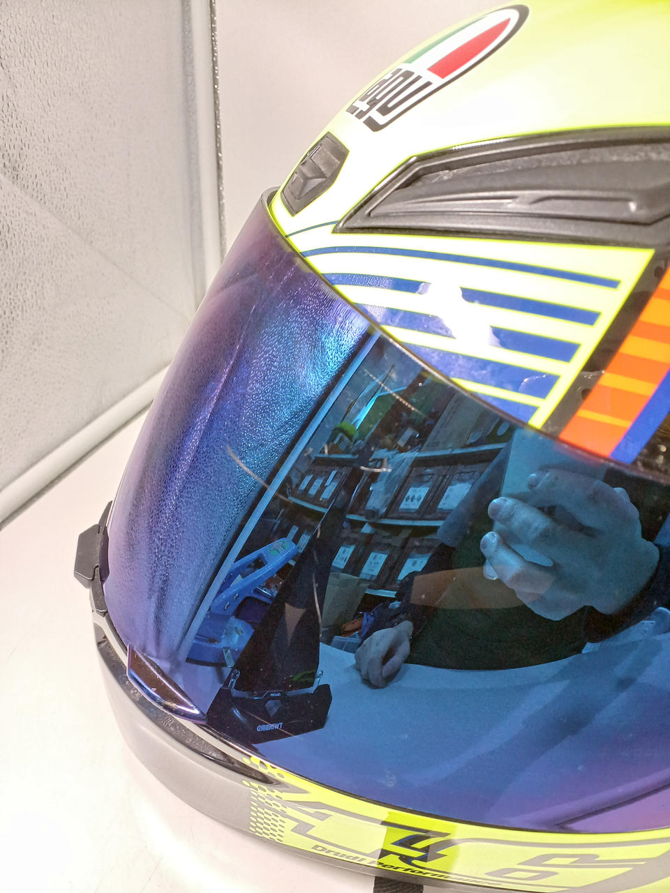 キズあります。