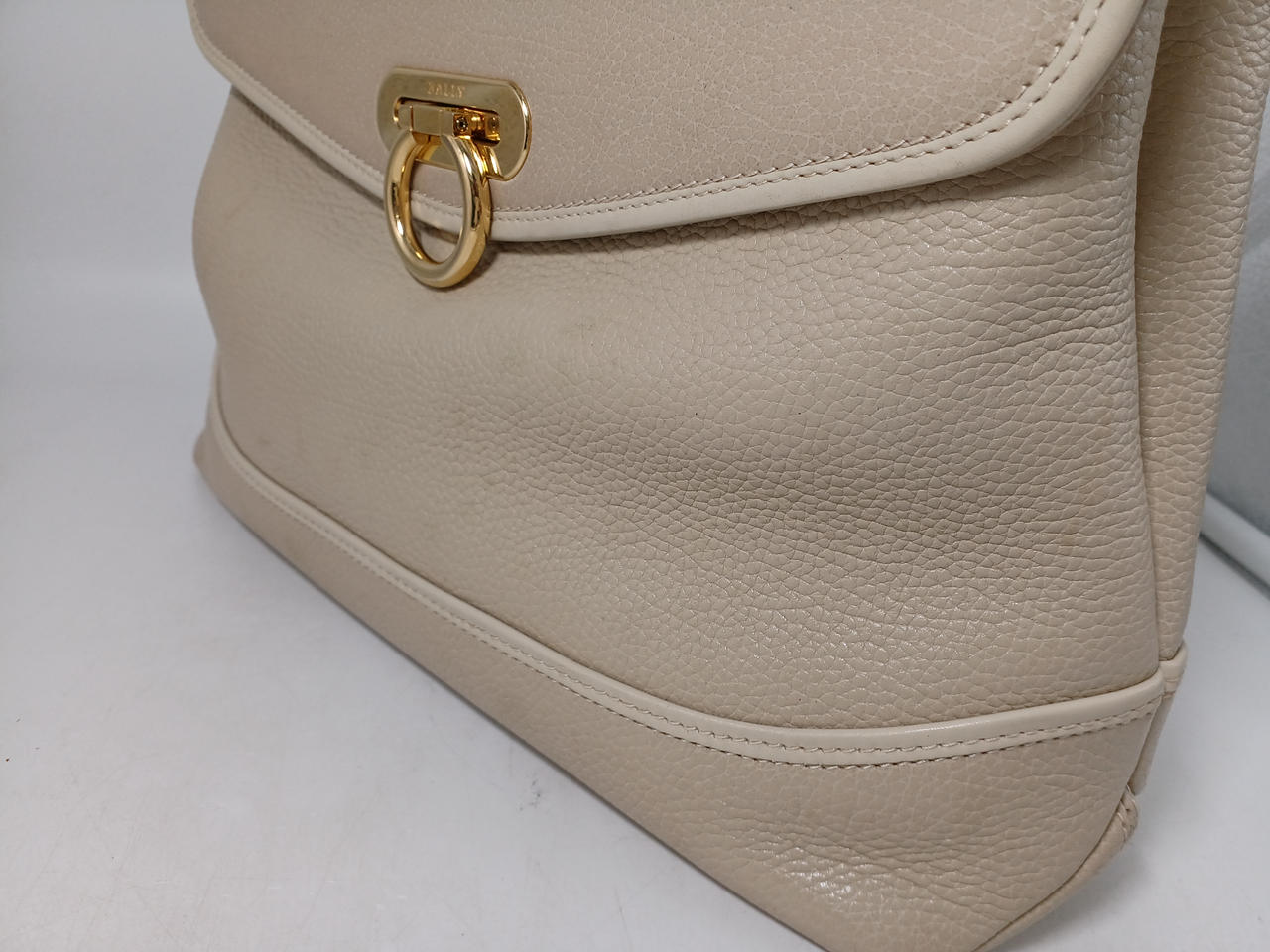 シミ汚れあります