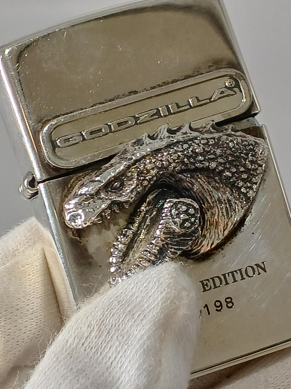 下顎動きます。