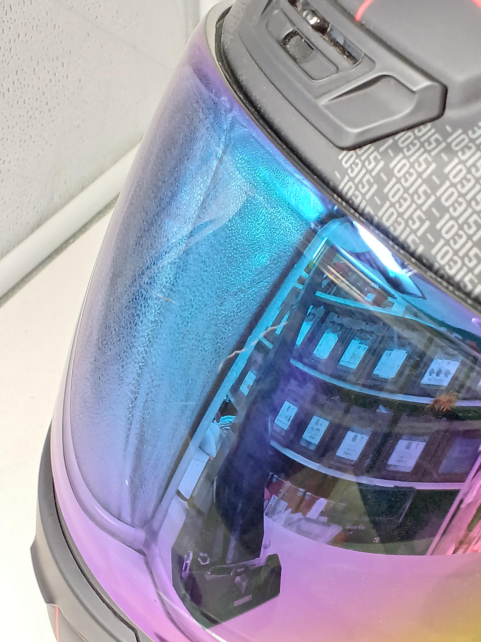 キズあります。