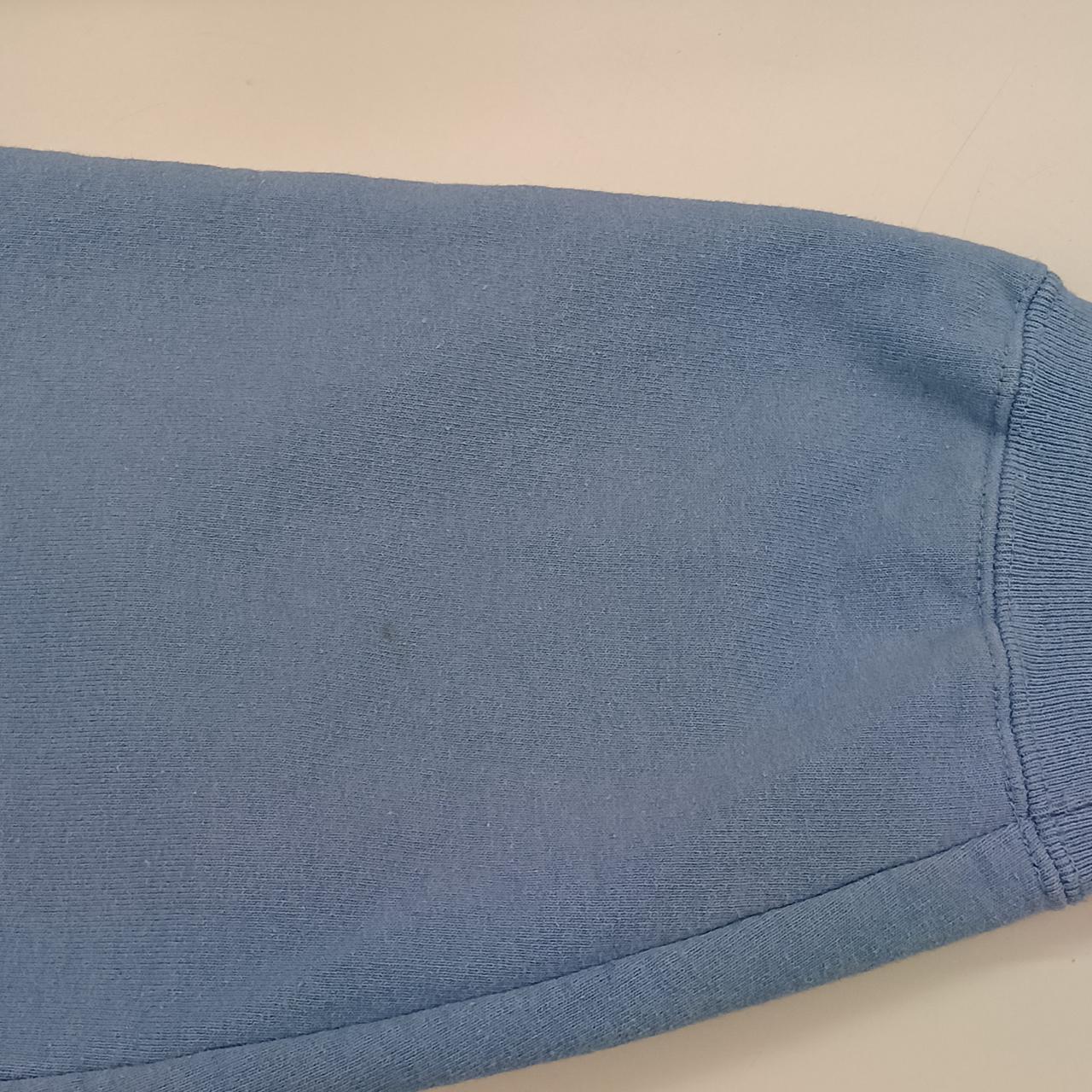 左袖前、汚れあり