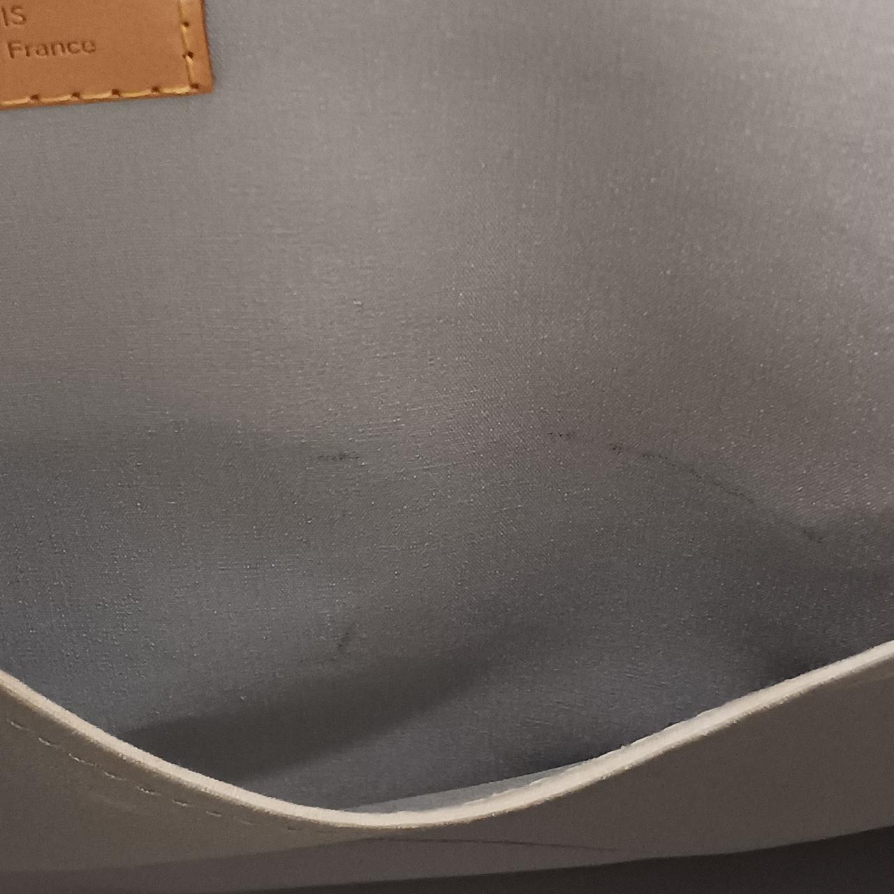 ポケット内側汚れあり