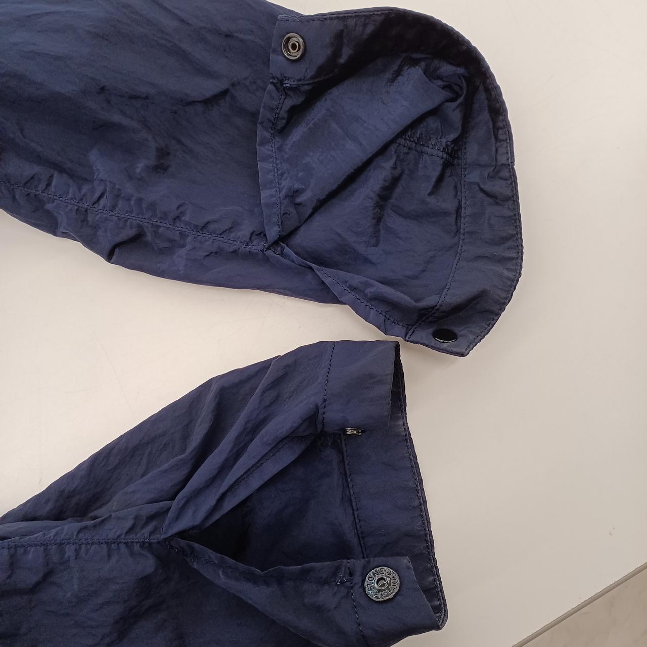 袖、ボタン付き