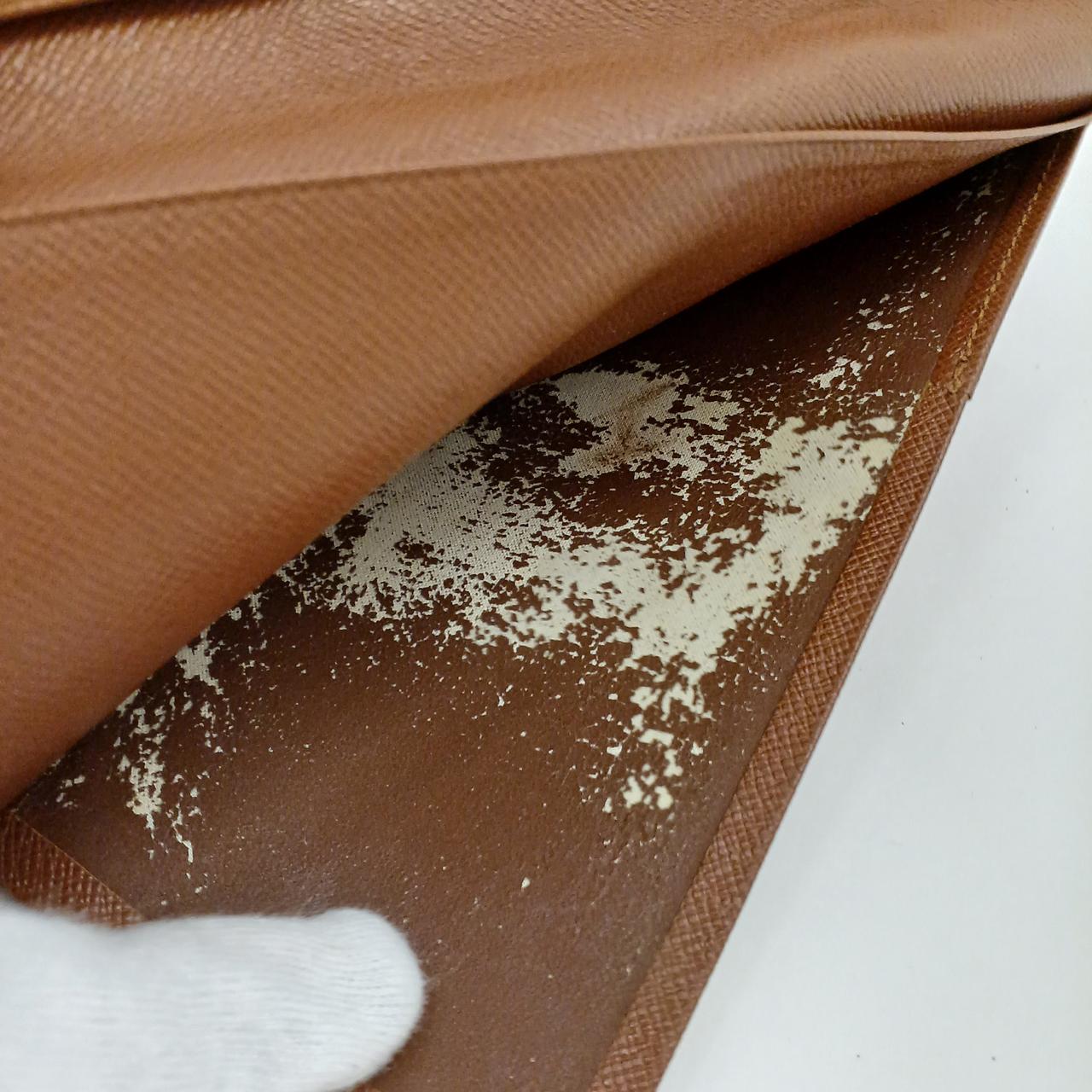 激しい剥がれ有り(正面左側)