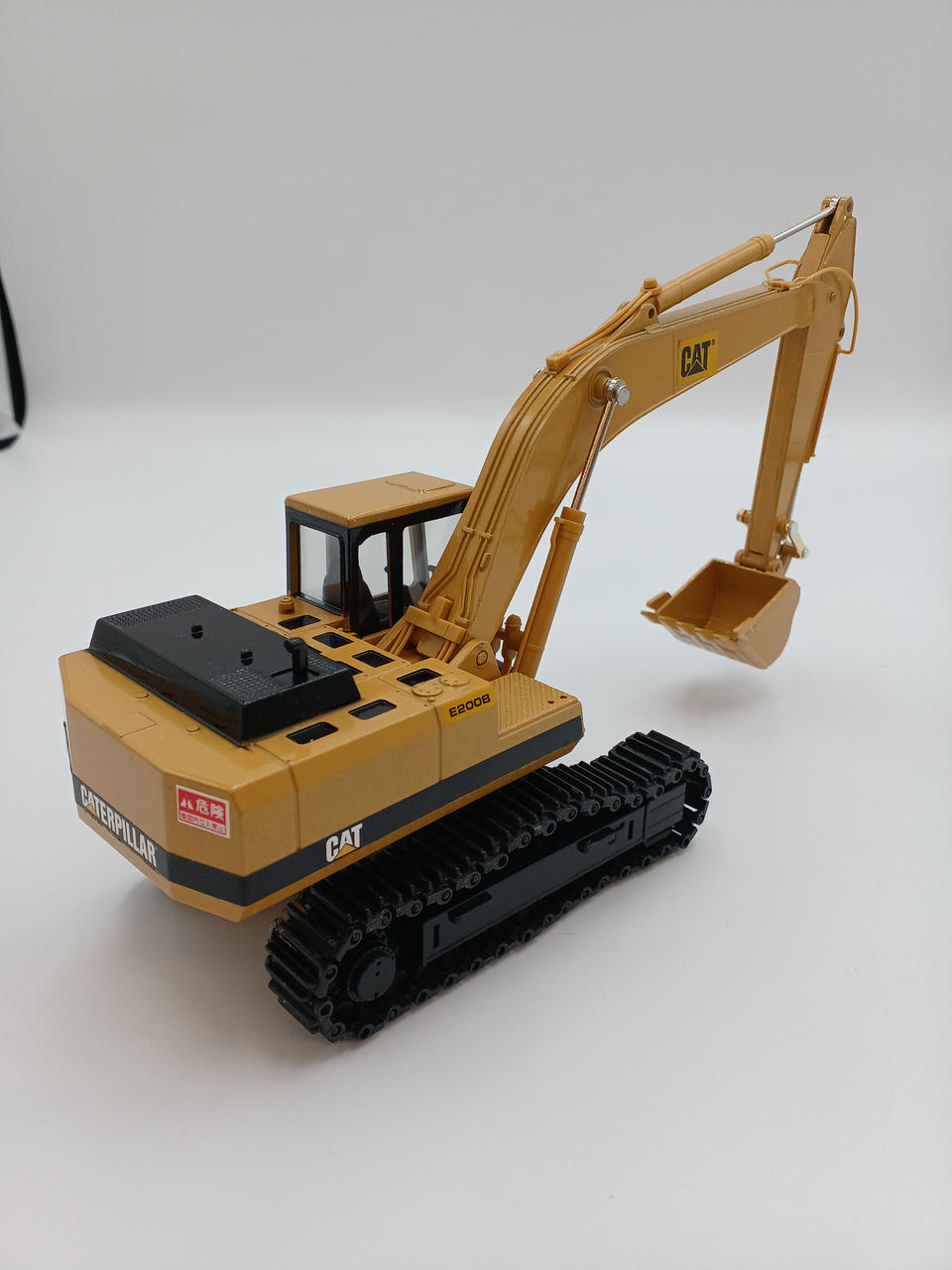 CAT 新キャタピラー三菱 非売品 土日限定 新キャタピラー三菱株式会社|油圧ショベル|【ハードオフ公式通販】オフ