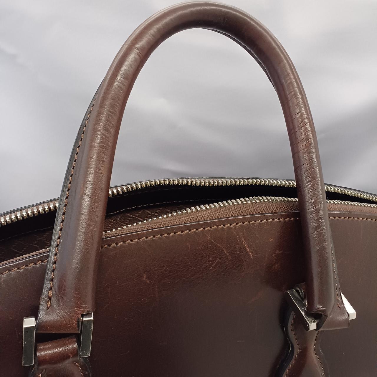 全体的(裏、側面、底面)キズ有り