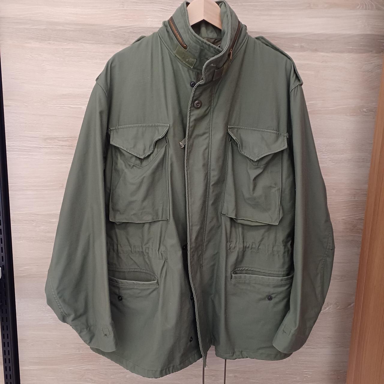 全体に毛玉・毛羽立ちあり