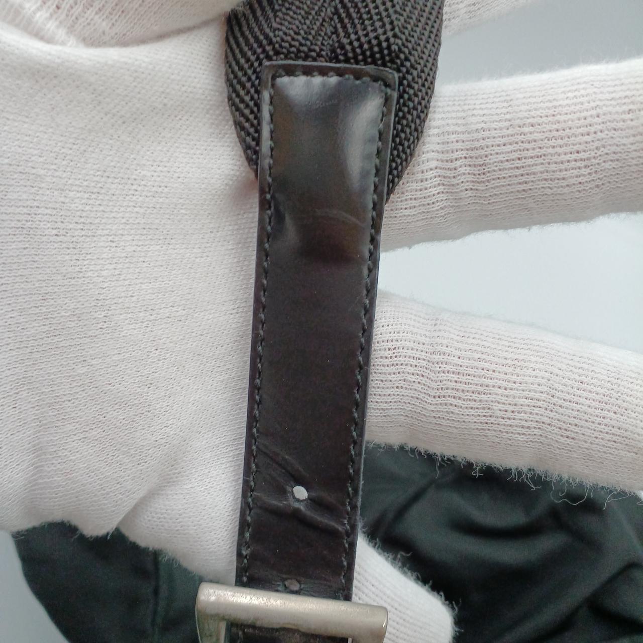 左正面ショルダー革部分キズ有り