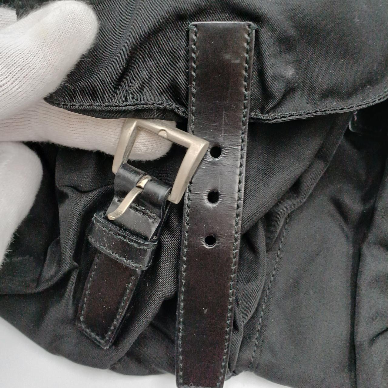 正面左ポケット革部分キズ有り