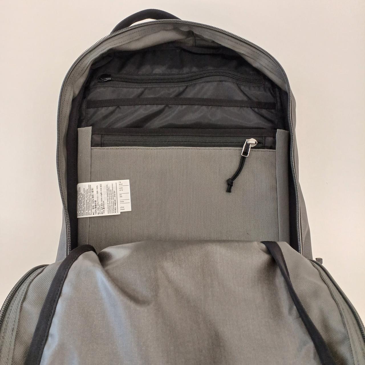 内側、柄ありません。