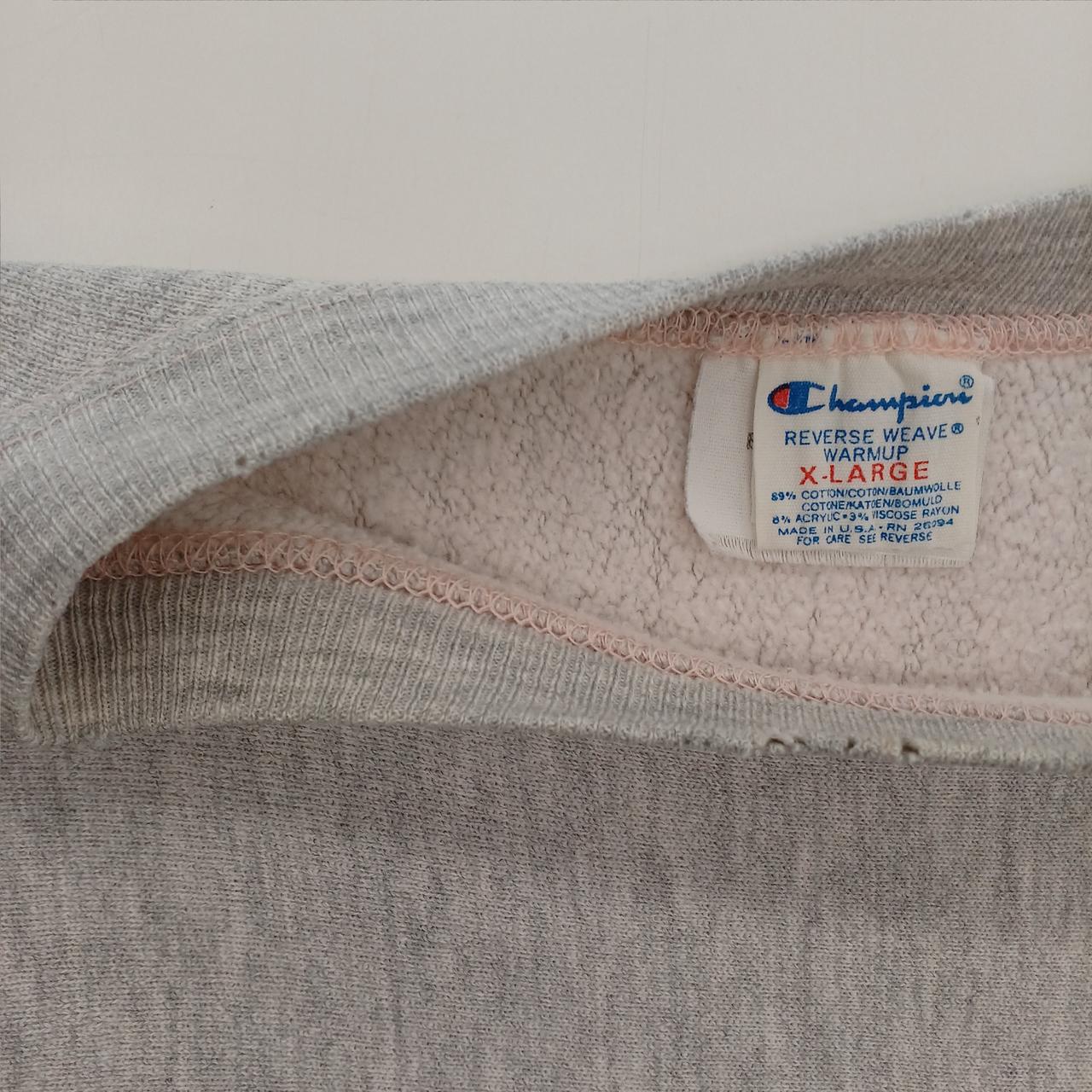 首元、破れ多めです