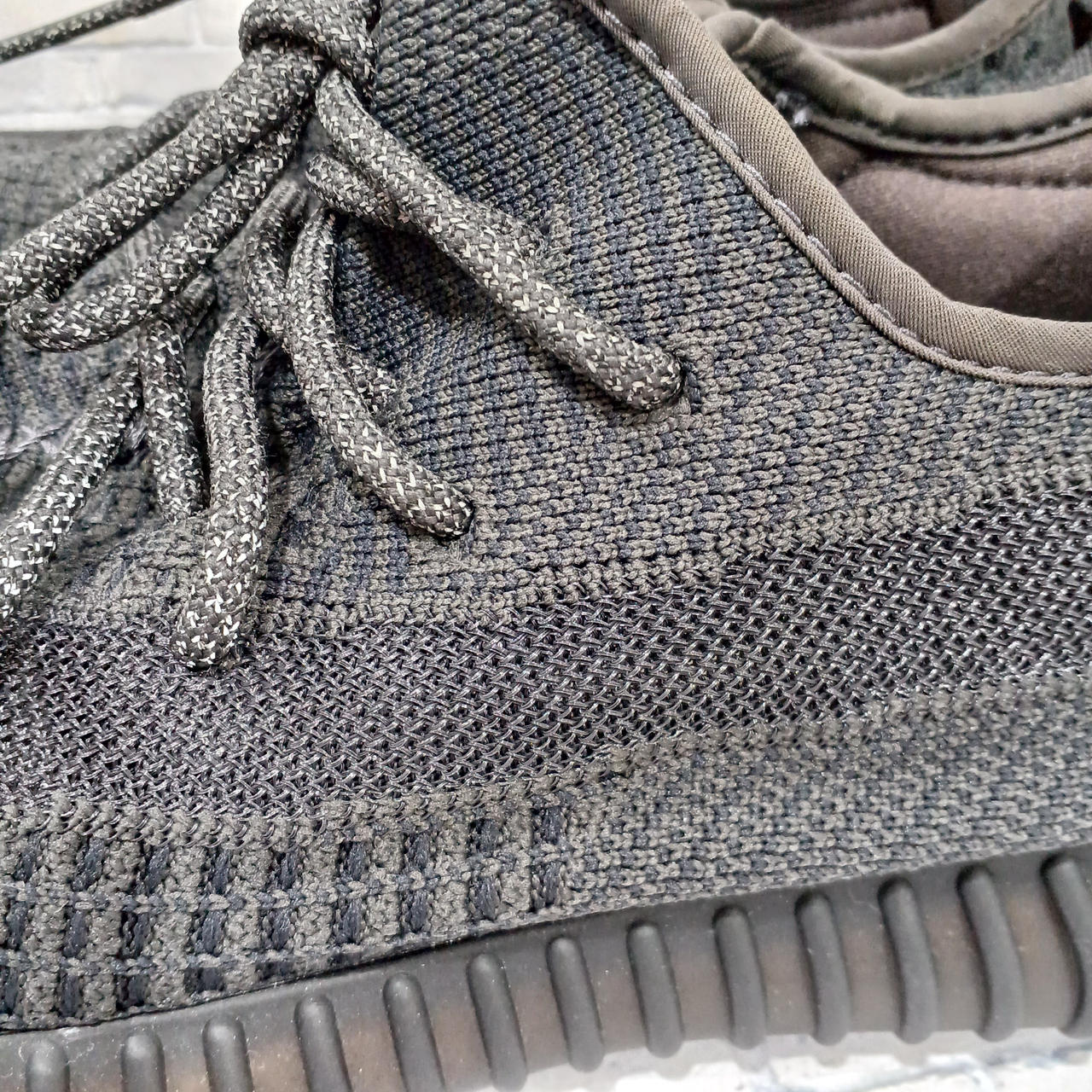 ADIDAS|YEEZY BOOST 350 V2 ブラック|【ハードオフ公式通販】オフ