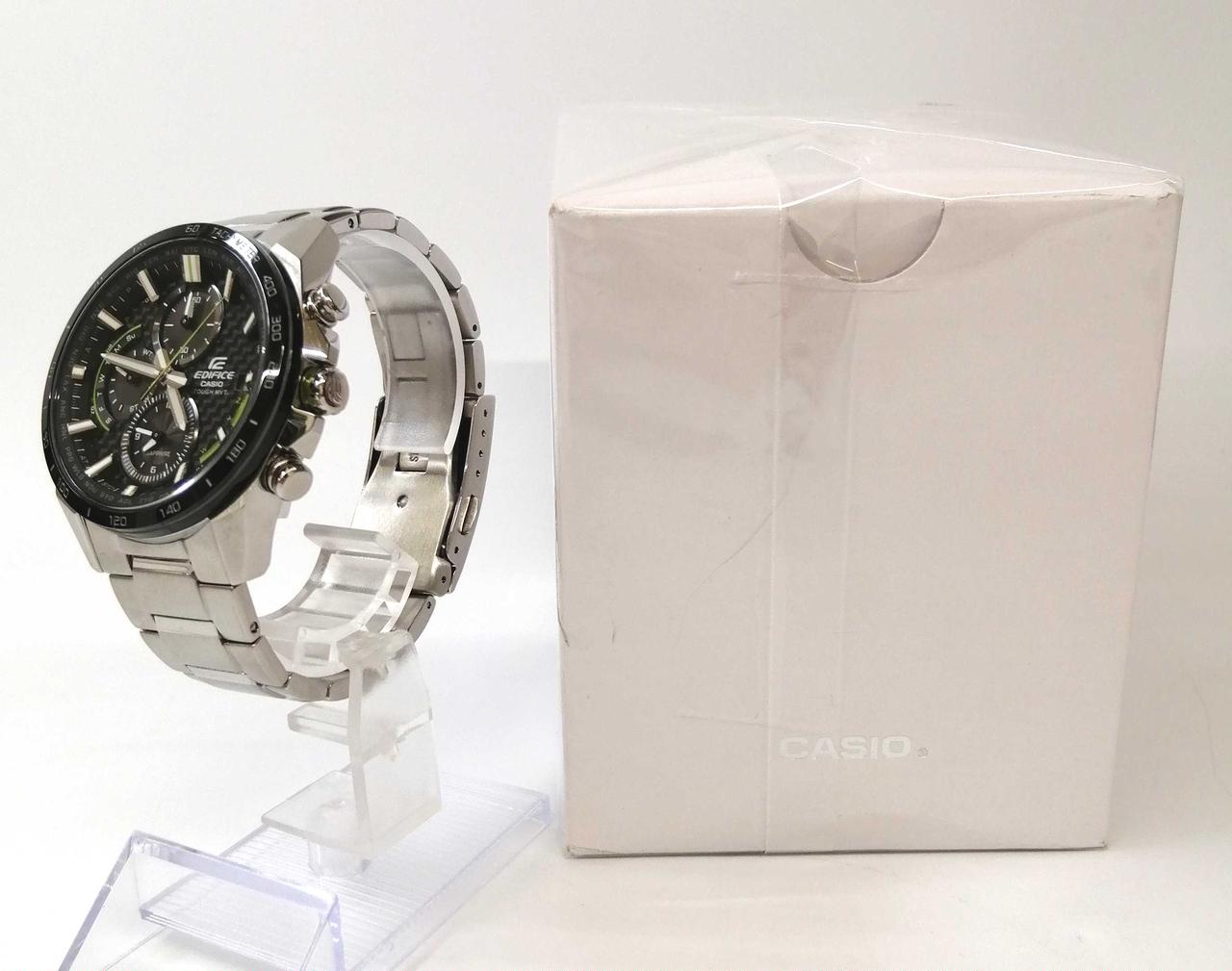 化粧箱に取扱説明書が入ってます。