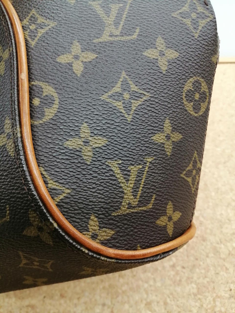 角はきれいです。