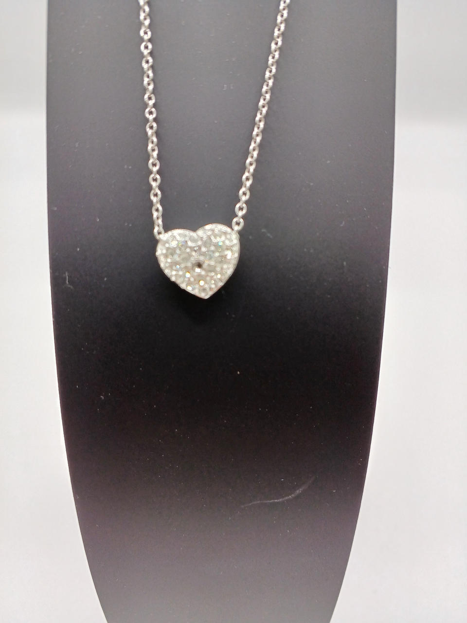 真ん中石欠品あり