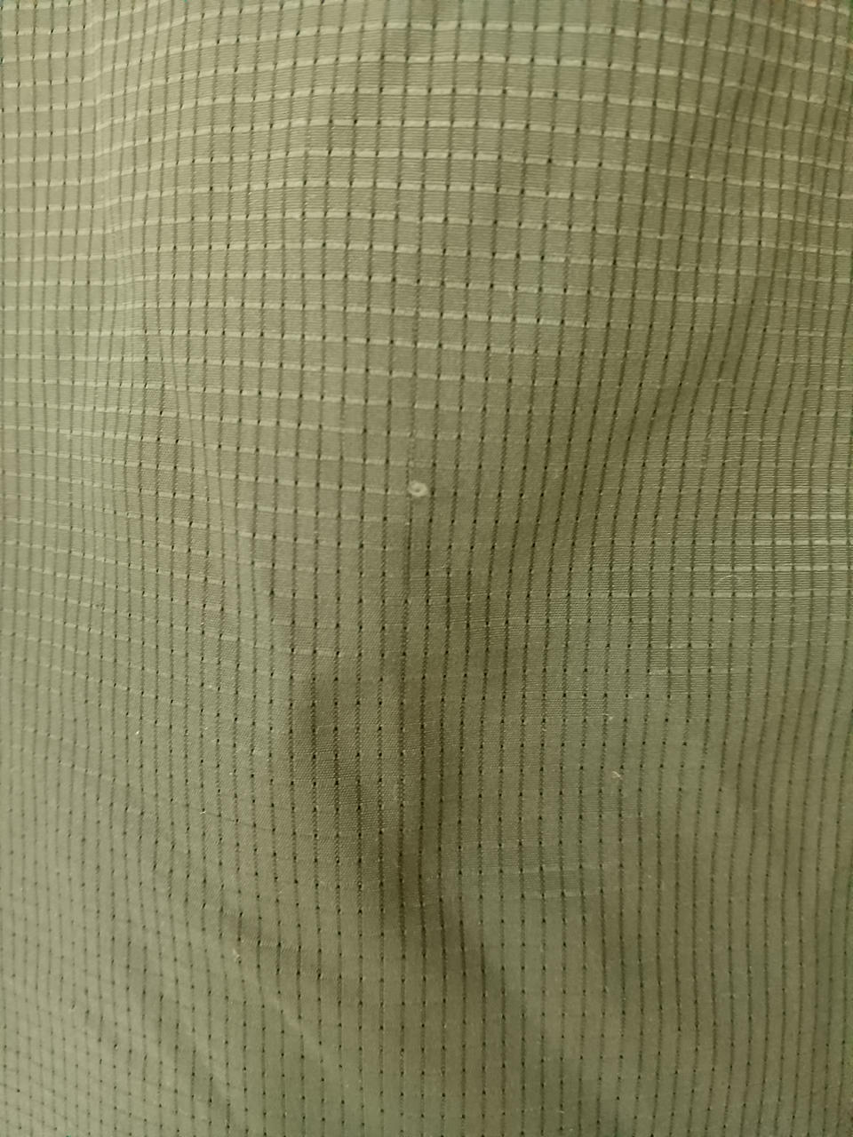 背面ほつれあり