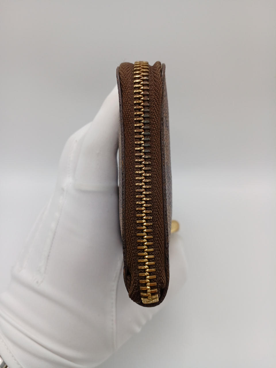 ファスナー劣化錆びあり