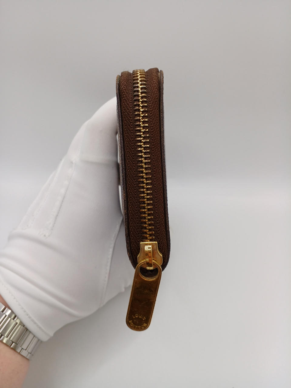 ファスナー劣化錆びあり