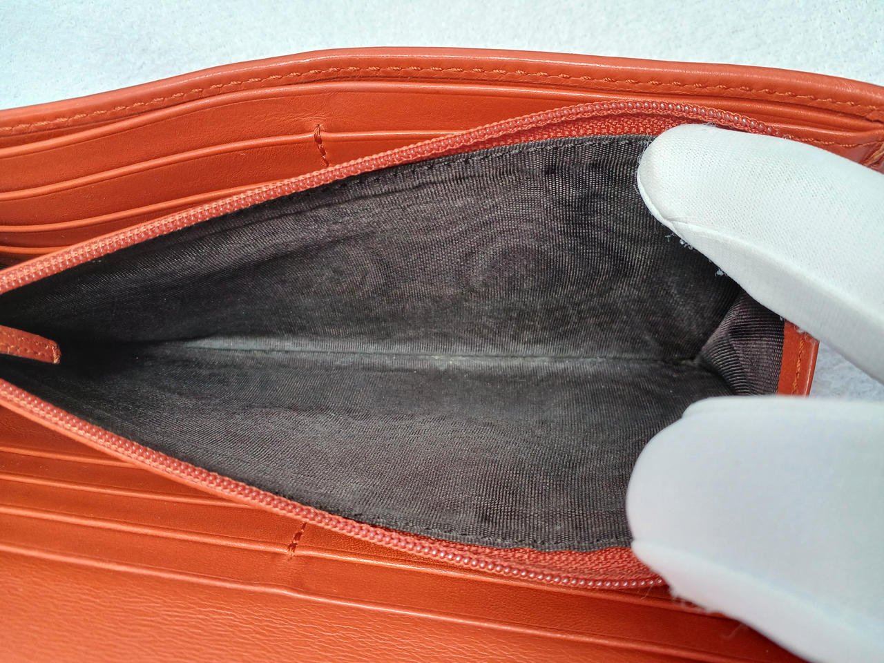 コインポケット使用感あり