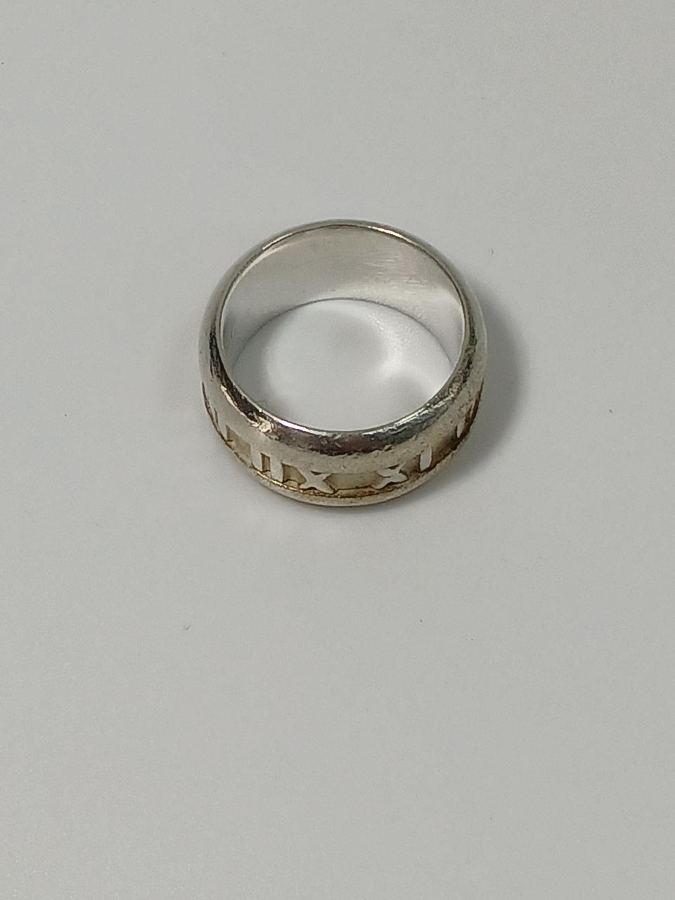 全体的に傷あり