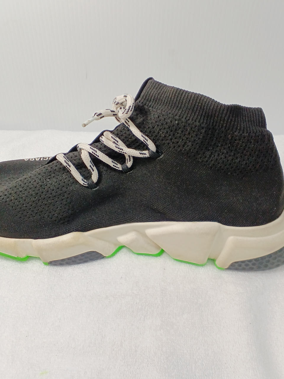バレンシアガ　スピードトレーナー　レースアップ BALENCIAGA/バレンシアガ】スピード2.0レースアップトレーナー