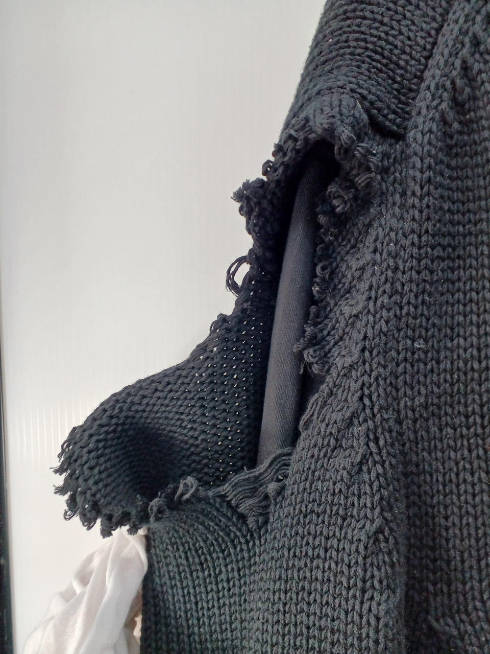 左袖　デザイン穴空②