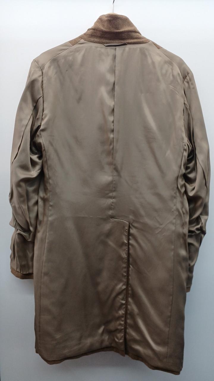 ひっくり返したところです。