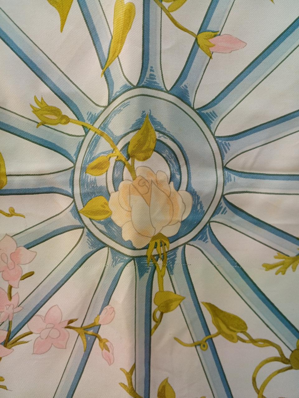 シミ汚れ、キズ有り