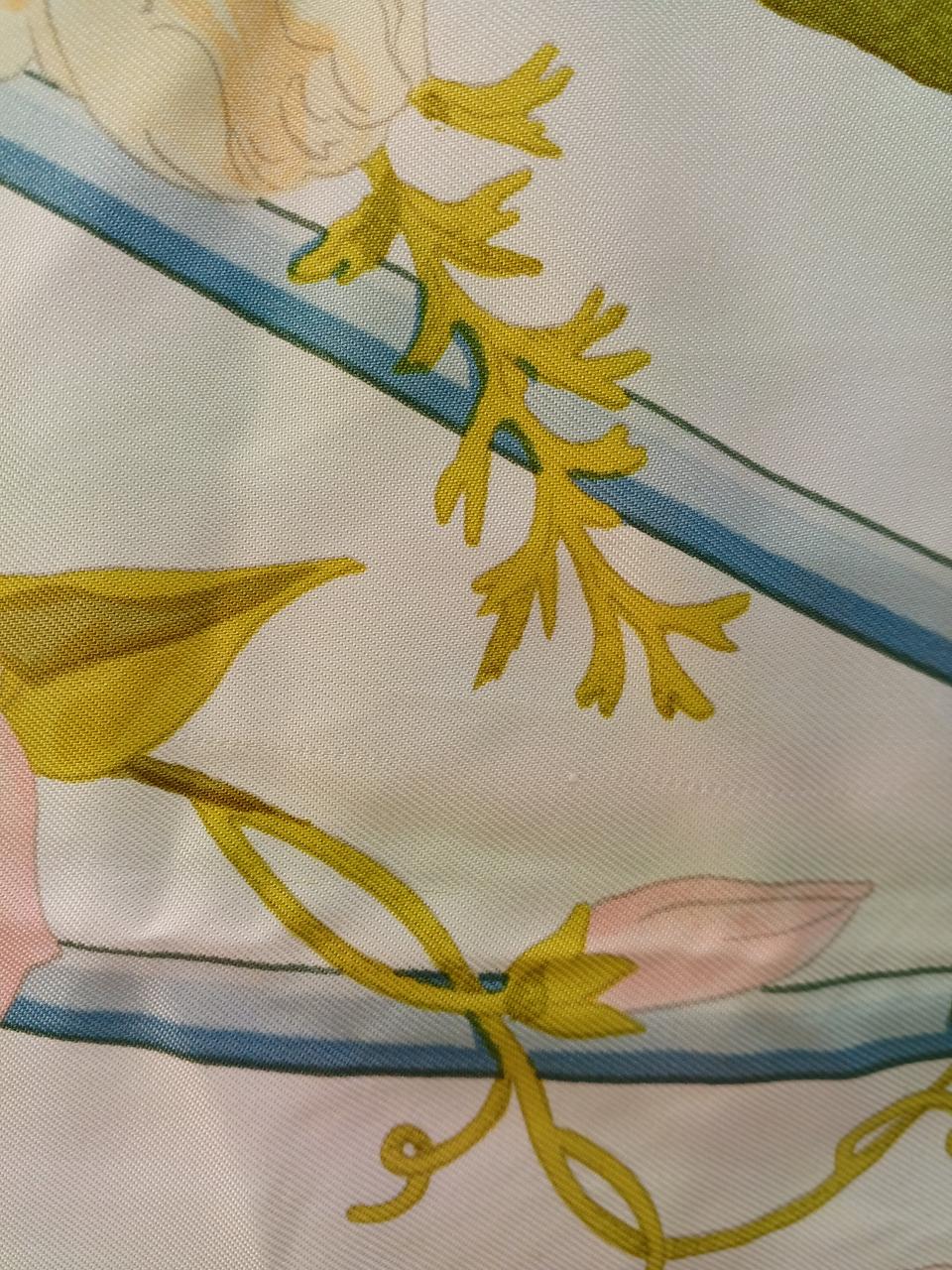 シミ汚れ、キズ有り