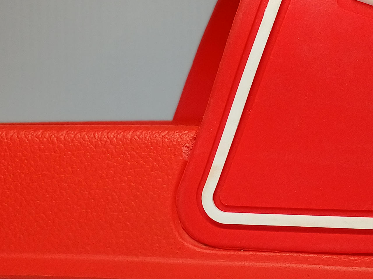 キズヨゴレあり