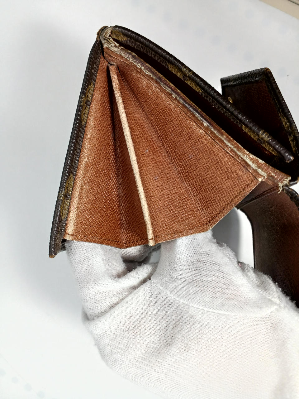 LOUIS VUITTON|モノグラムポルトモネ・ビエ・カルトクレディ|【ハード