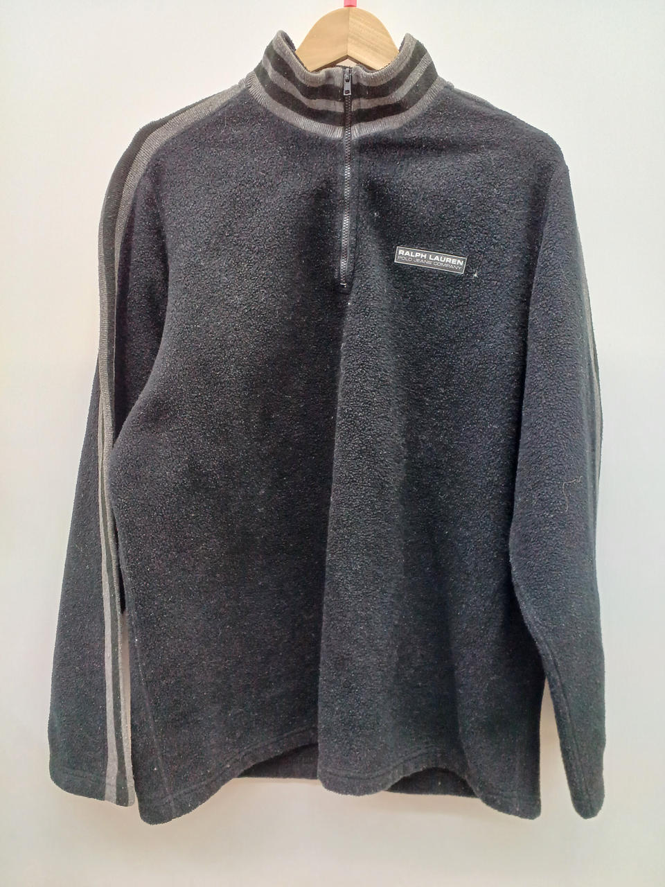 全体的に毛玉あり