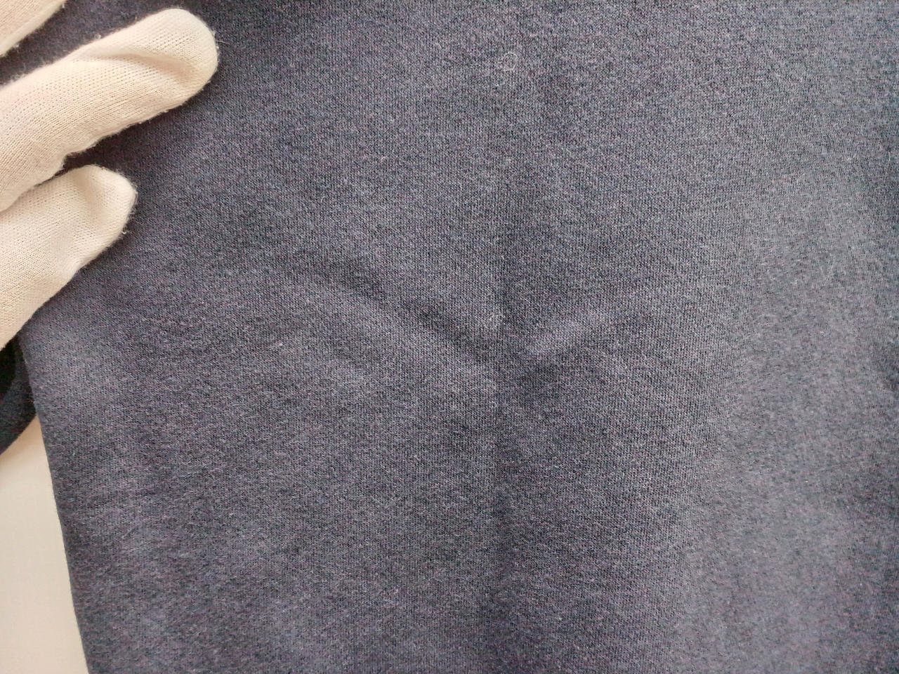 背面シミあり