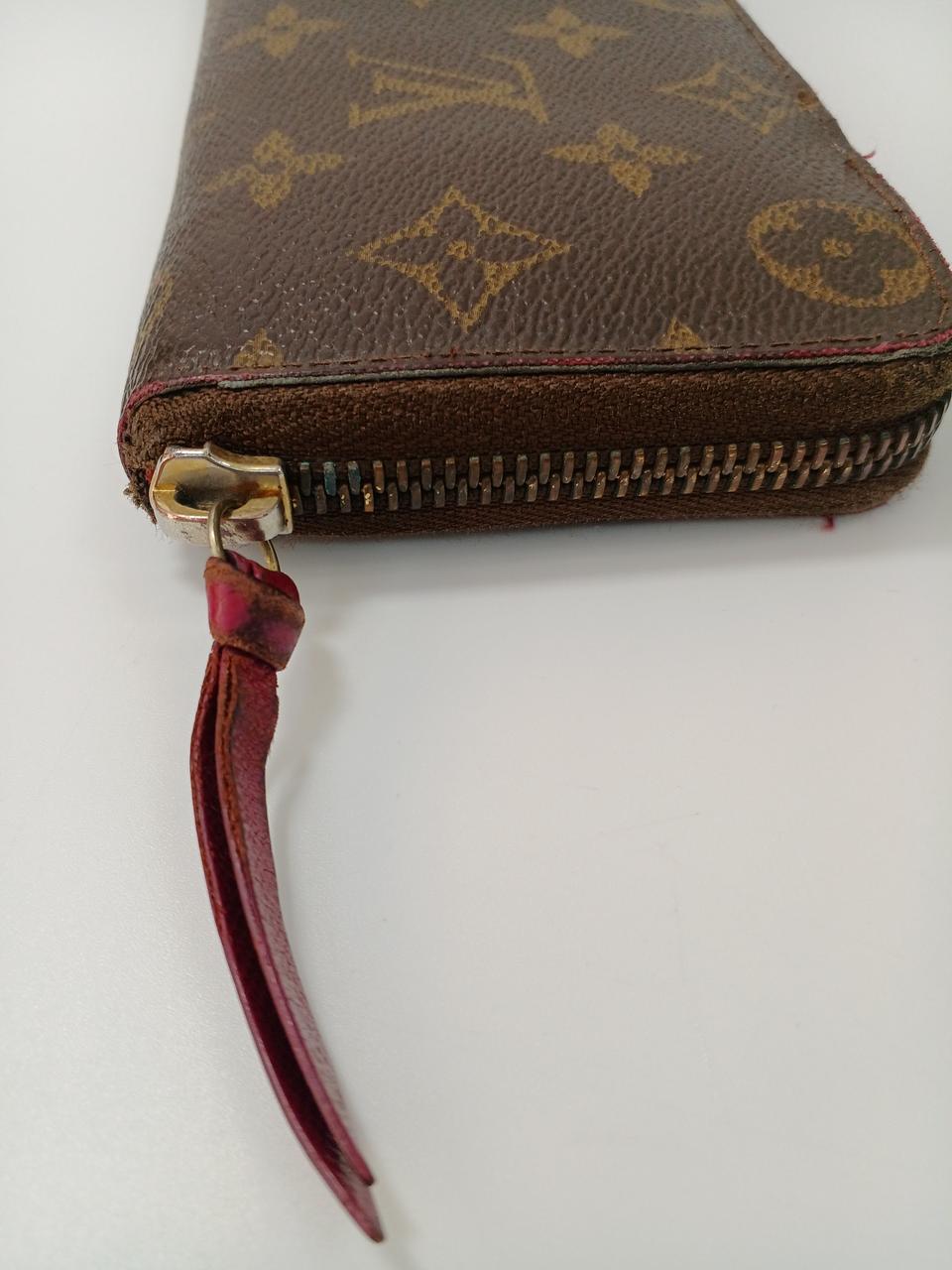 ファスナー変色、汚れ有り