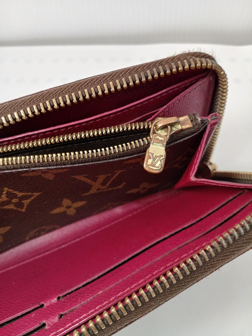 ファスナー変色有り