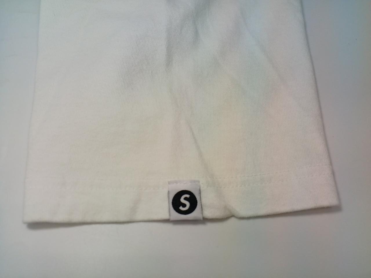 左袖、タグ付き