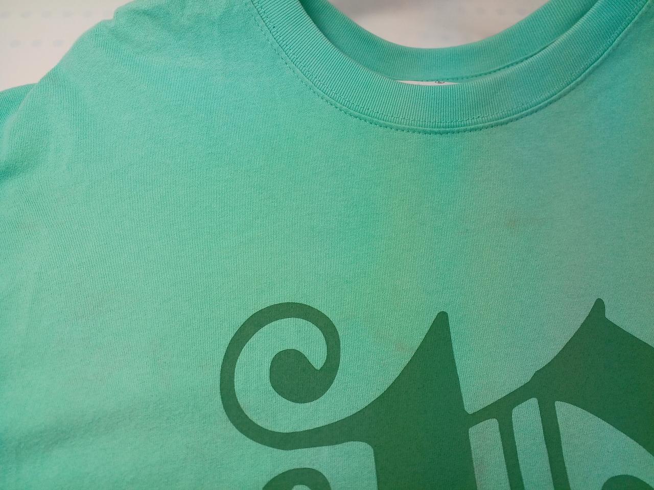 黒っぽい汚れあり