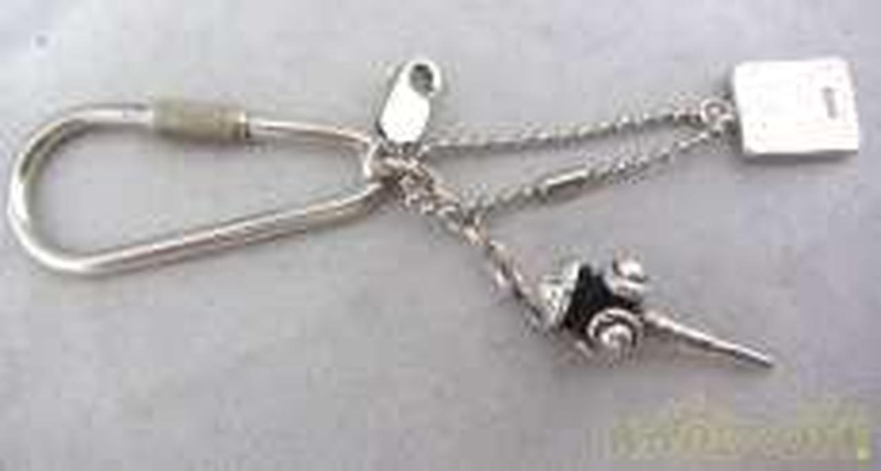 独特なモチーフが人気のＤＥＡＦＢＲＥＥＤ