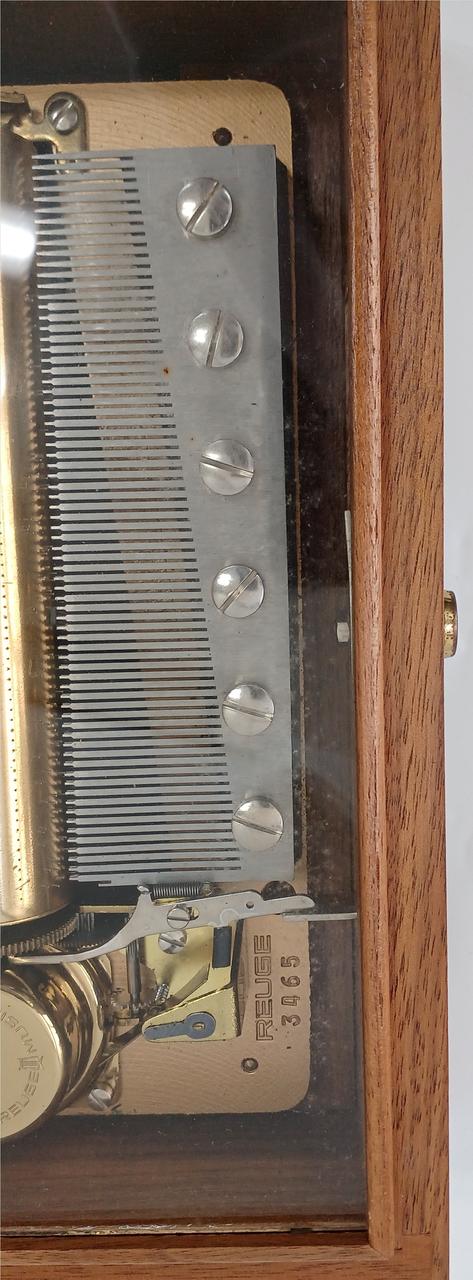 内側に汚れあり