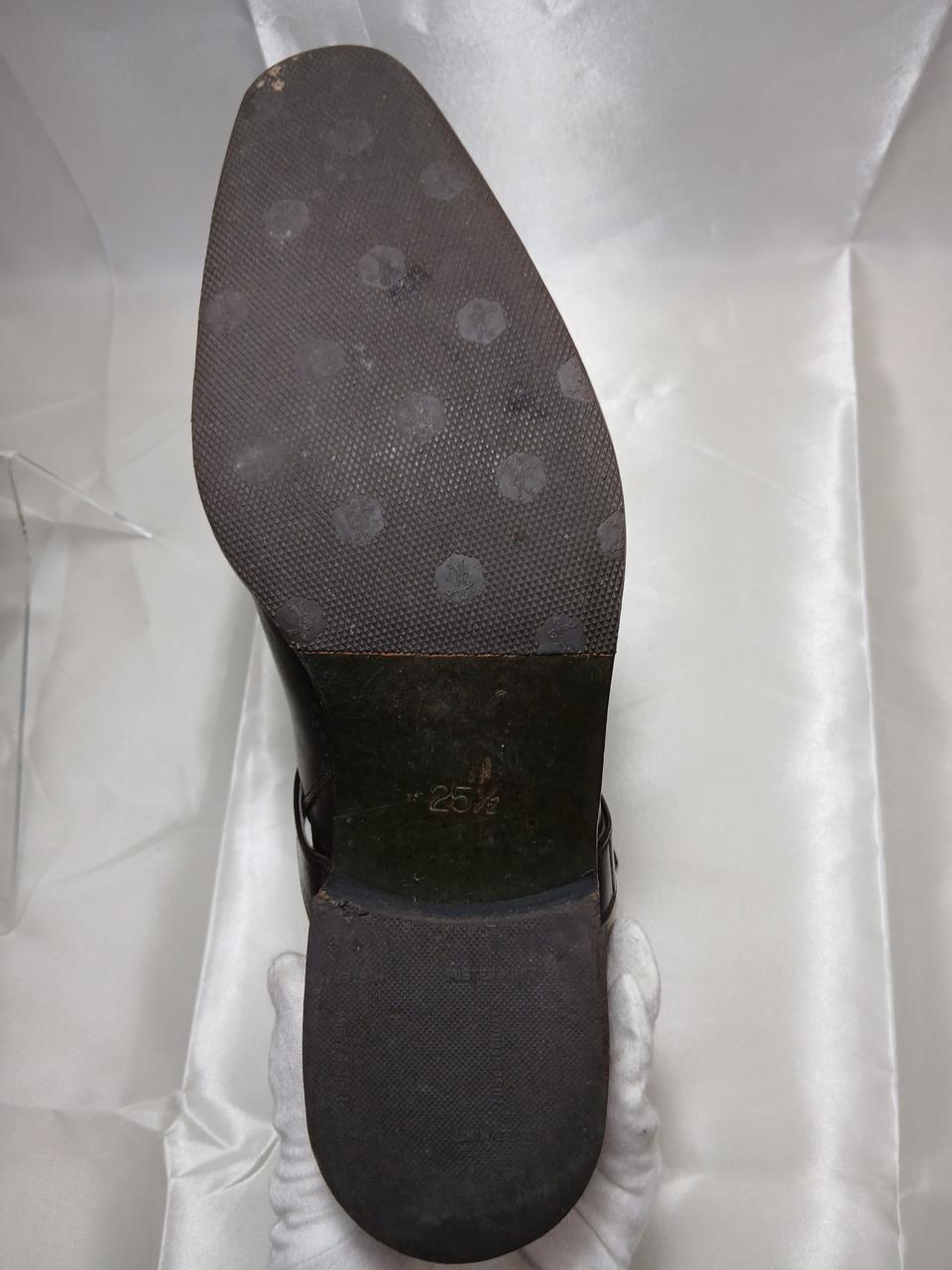 左足裏、こちらも使用感強めです。