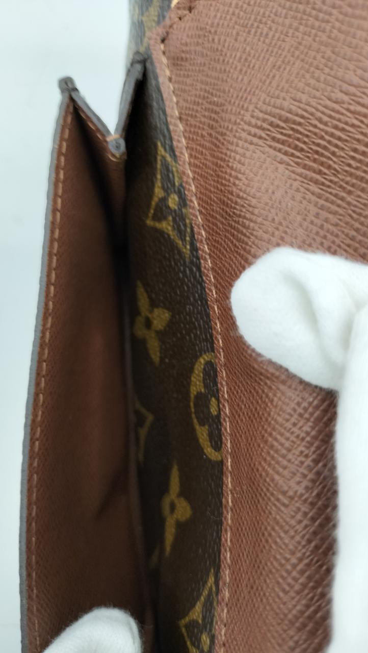 外側ポケット内部